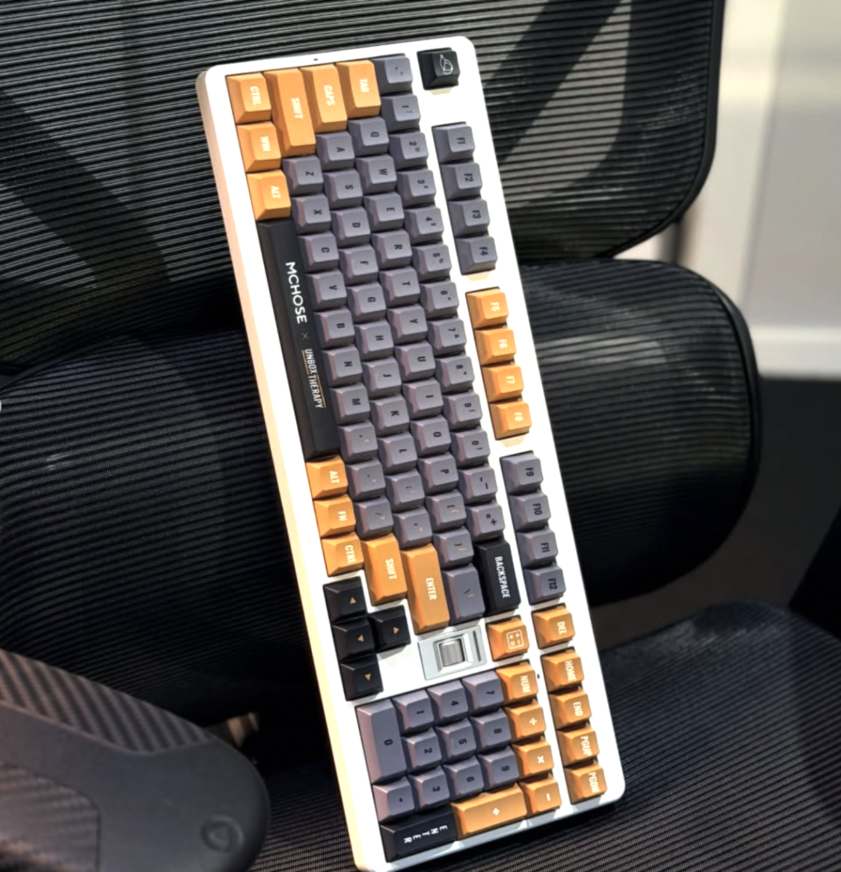 MCHOSE x Unbox Therapy - UT98 Mechanical Keyboard